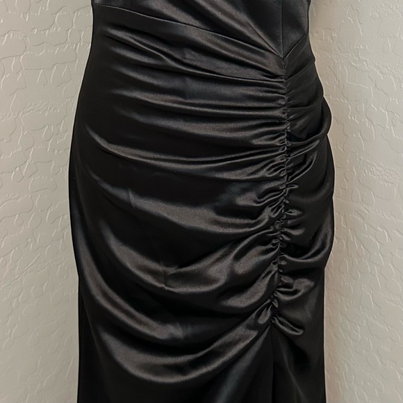 NEW JOVANI SZ 6 BLACK STRETCH MATERIAL RUCHED BODICE FORMAL EVENING GOWN - Picture 7 of 16